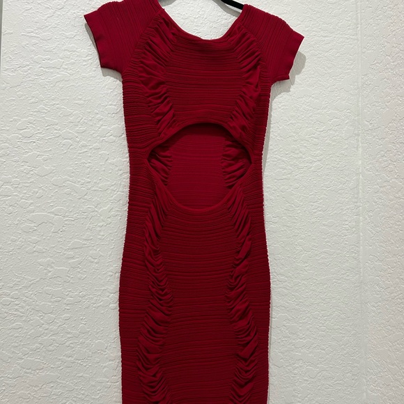 🔥 DEALS 🔥 
PRIME CUT • Red Scrunched Sassy Dress • size ( One Size) - Picture 8 of 8